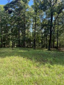 1009 EAST NANTACHIE Drive