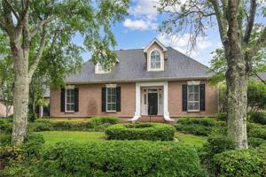 43 OAK TREE Drive