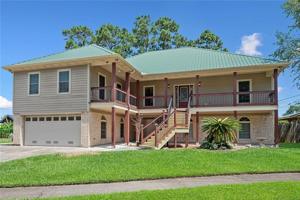 221 W CAMELLIA Drive