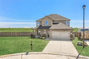 305 E LAKE Drive