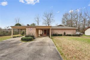 1323 MILITARY Road