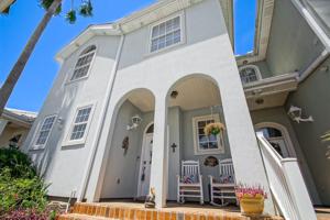 1413 ROYAL PALM Drive