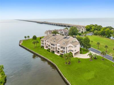 303 MARINERS ISLAND Boulevard