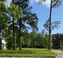 203 WOODCREST Drive