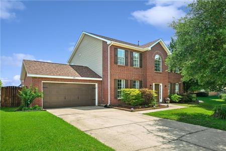 600 FAIRWAY Court