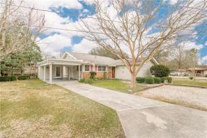 1502 LYNWOOD Drive