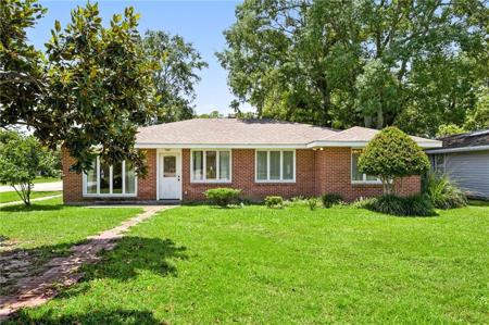389 HICKORY Drive