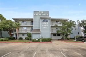 1244 HARBOR Drive