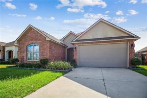 140 E LAKE Court