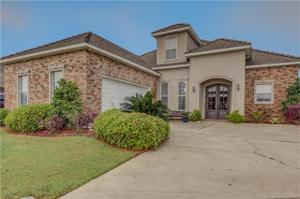 625 LAKESHORE VILLAGES Drive