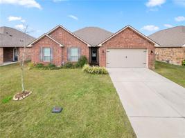 129 E LAKE Court