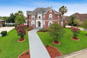 124 ISLANDER Drive