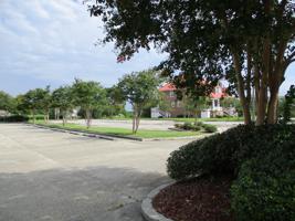 OAK HARBOR Boulevard