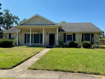3 ASHLEY Court