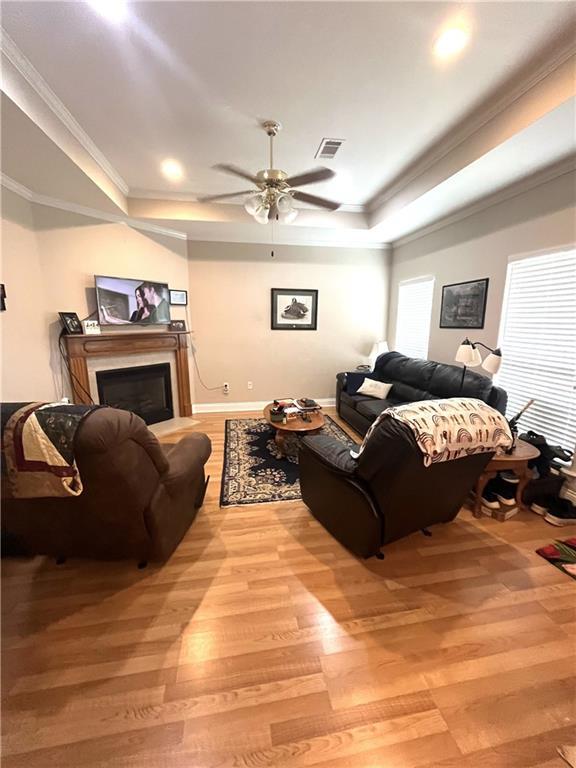 Image 2: Living Room