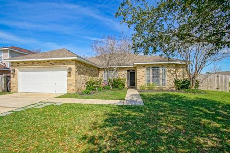 400 CREEKSIDE Court