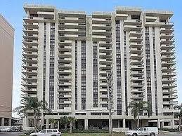 300 LAKE MARINA Avenue