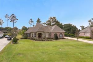 553 NORTHWOODS Drive