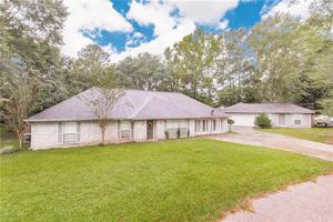 103 LEE Circle
