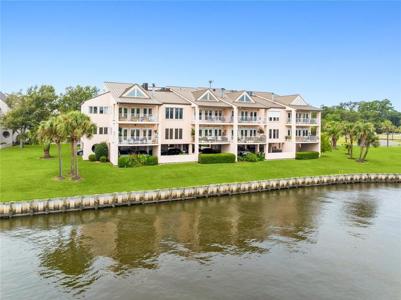 303 MARINER'S ISLAND Boulevard