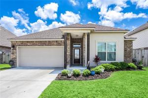 205 WEST LAKE Court