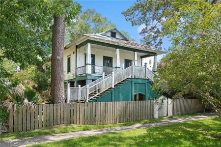 203 MARIGNY Avenue