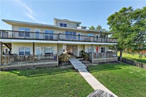 820 MARINA Drive