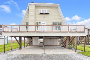 135 CARR Drive
