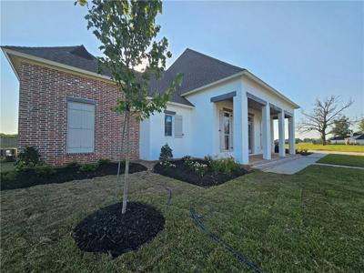 915 CALDERWOOD Drive