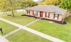 302 WOODCREST Drive