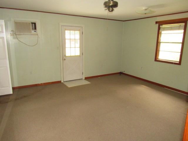 Image 4: Master Bedroom