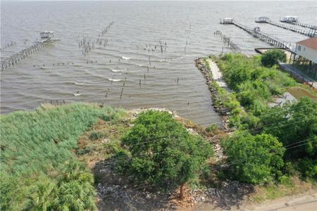 97 LAKEVIEW Drive