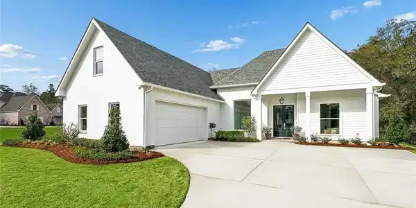 305 STEEPLECHASE Drive