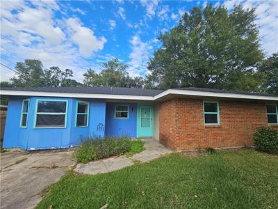 116 PALM SPRINGS Drive