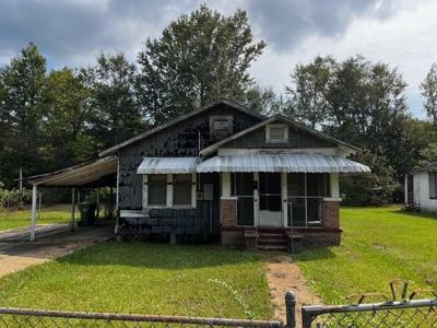 1202 COLLEGE Street