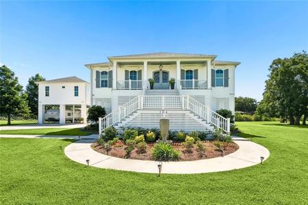 104 MORAY Drive