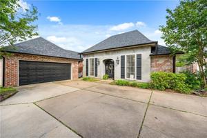 5275 Rue Maria Drive