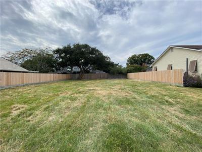 1412 SYLVIA Avenue