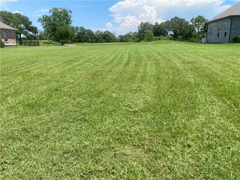 Image 2: 266 E Augusta Lane