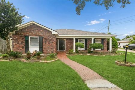 4001 CLIFFORD Drive