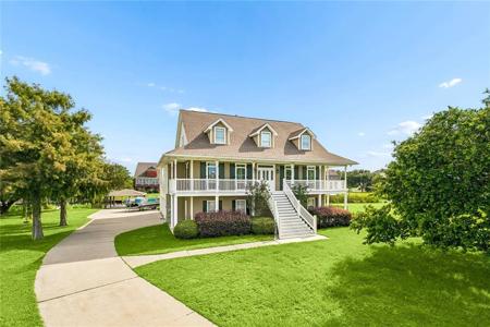 112 MORAY Drive