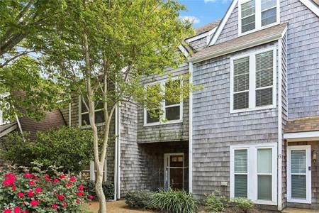 4 SPINNAKER Lane