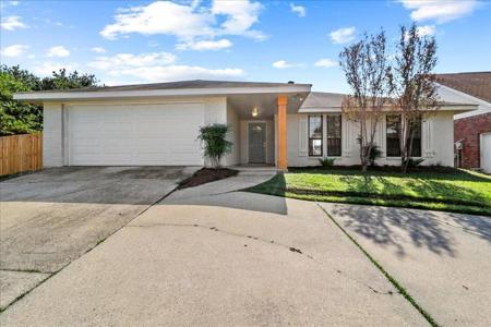 221 BLACKFIN Cove