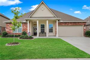 388 LAKESHORE VILLAGE Drive E