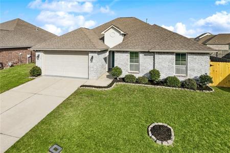 320 E LAKE Drive