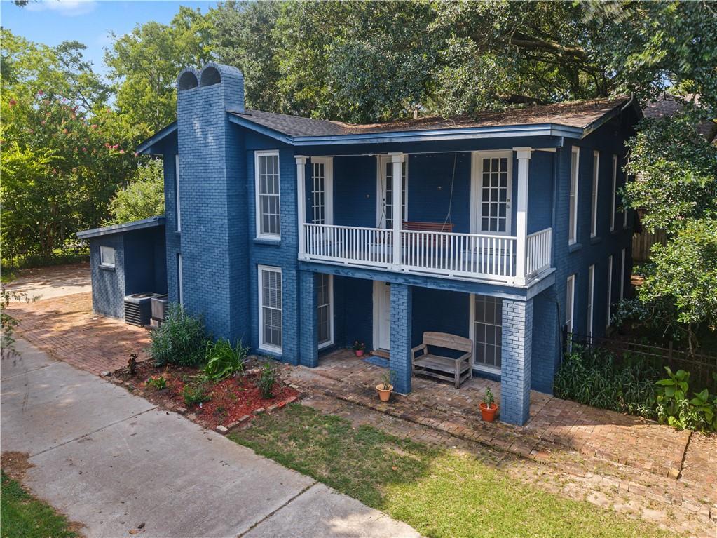 Image 1: Front Entrance of Home