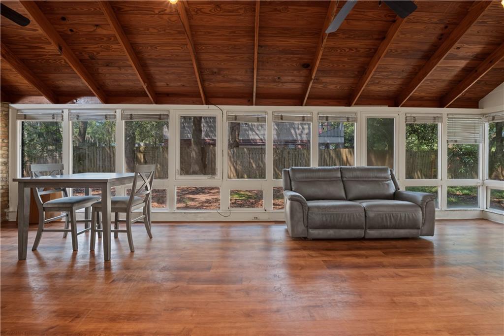 Image 4: Living Room and Dining Area