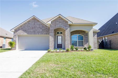253 E LAKE Drive