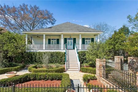 232 W BEACH Parkway