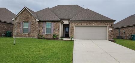 676 LAKESHORE VILLAGE Drive